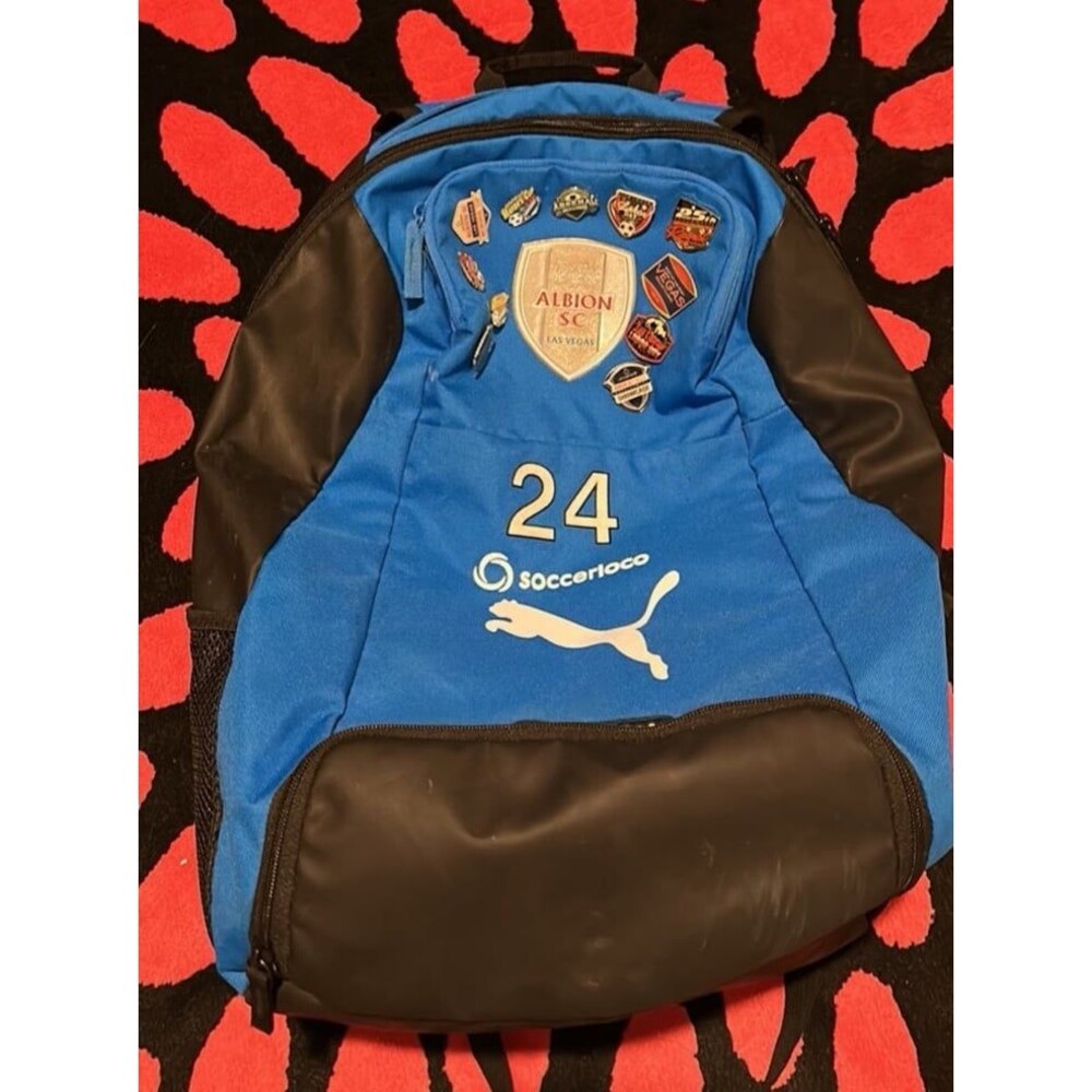 Like new Puma Albion soccer backpack